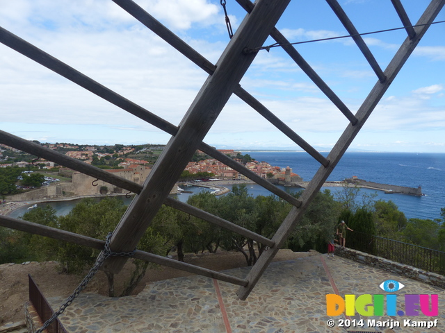 FZ007565 Collioure seen through windmill